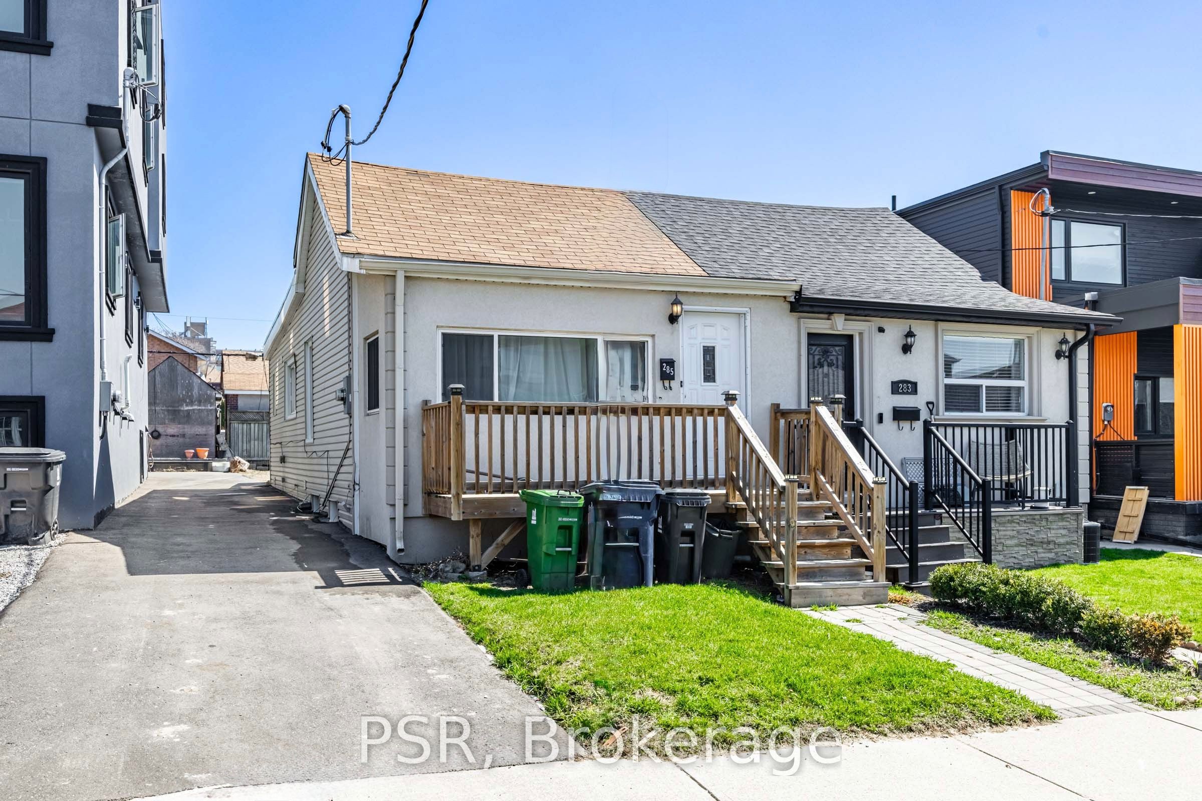 285 Robina Avenue, Toronto, ON, M6C 3Y9