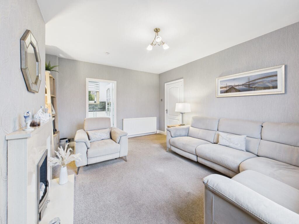 Additional image 4 of 3 bed flat for sale29 Parkhead Crescent, Edinburgh EH11