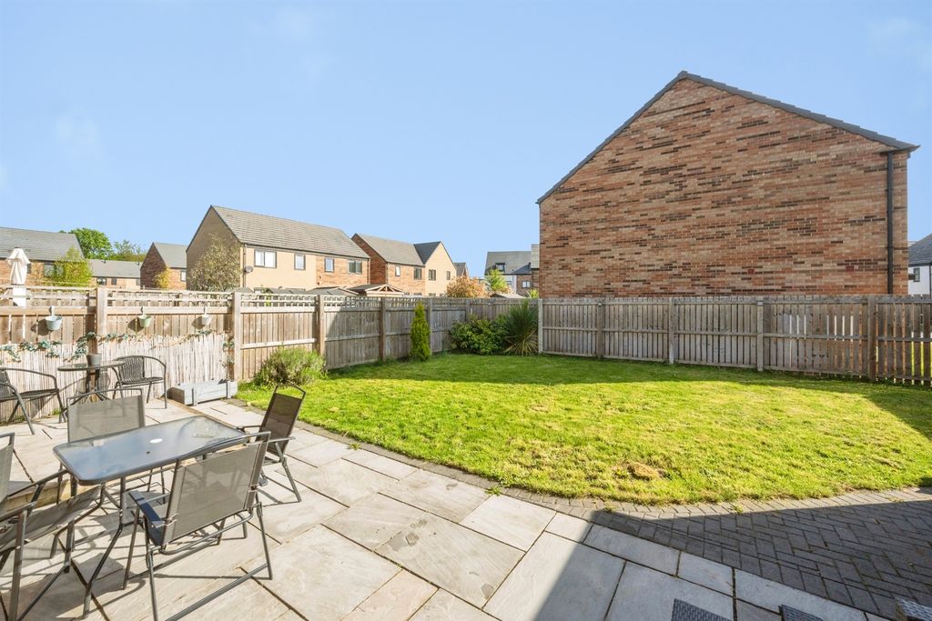 Additional image 4 of 3 bed semi-detached house for saleSwan Road, Lakeside, Doncaster DN4