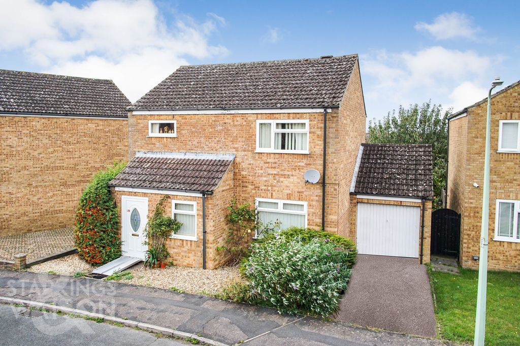 4 bed detached house for saleOrchids Close, Bungay NR35