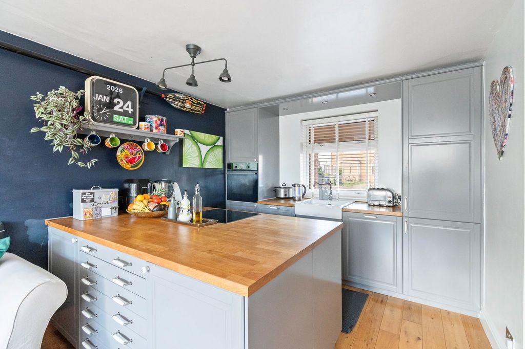 Additional image 7 of 4 bed detached house for saleFen Road, Cambridge CB4