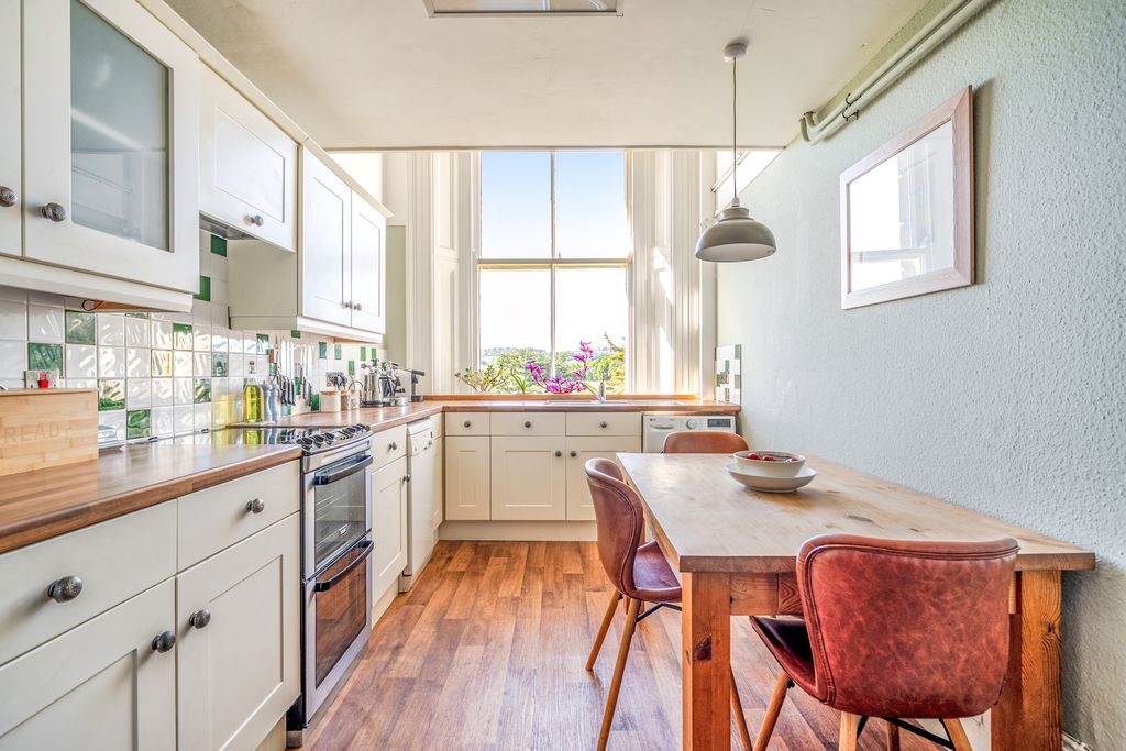 3 bed flat for saleWhitbourne Hall, Whitbourne, Worcester WR6 photo 4