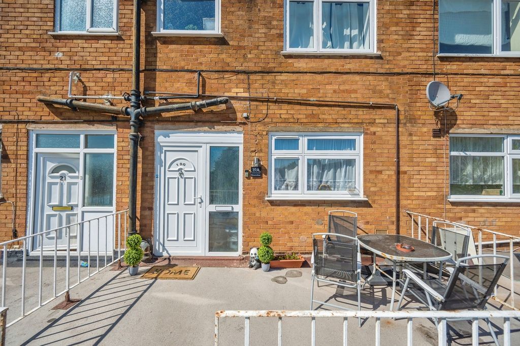 Additional image 19 of 3 bed flat for saleBrowns Lane, Dordon, Tamworth, Warwickshire B78