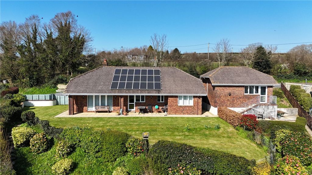 3 bed detached bungalow for saleCopshorn Road, Bodmin PL31