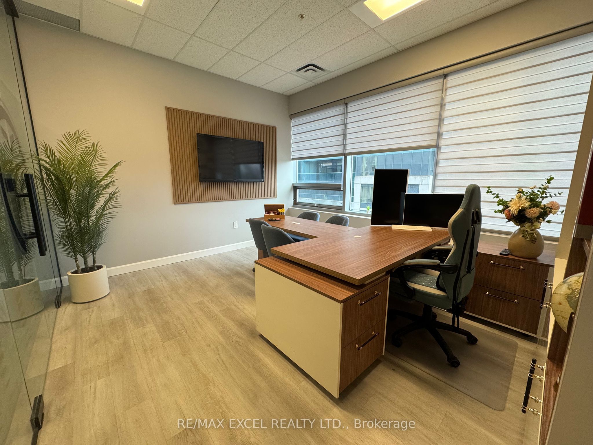 Additional image 2 of 202-7163 Yonge Street, Markham, ON, L3T 0C6