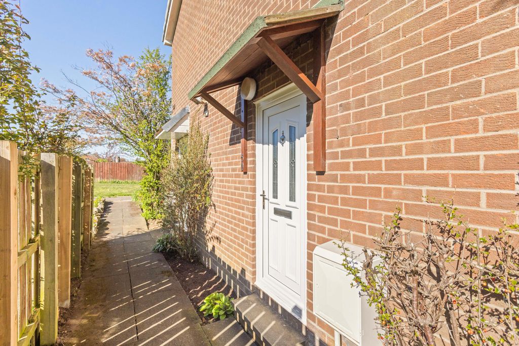 Additional image 24 of 2 bed flat for sale50 Cairns Drive, Balerno, Edinburgh EH14