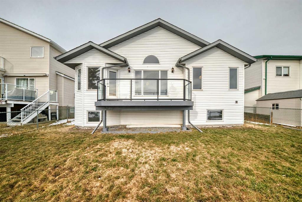 Additional image 2 of 228 Woodside Crescent NW, Airdrie, AB, T4B 2G8