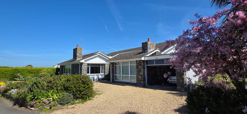 6 bed property for saleLa Greve, Vale, Guernsey GY3