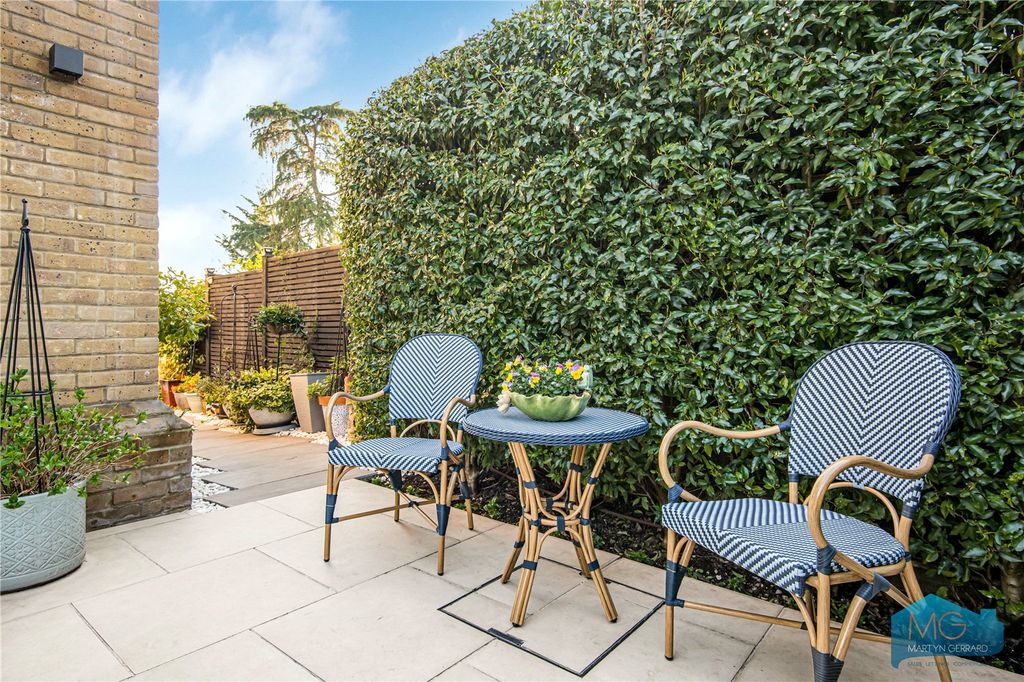 Additional image 31 of 2 bed flat for saleCamlet Way, Barnet EN4