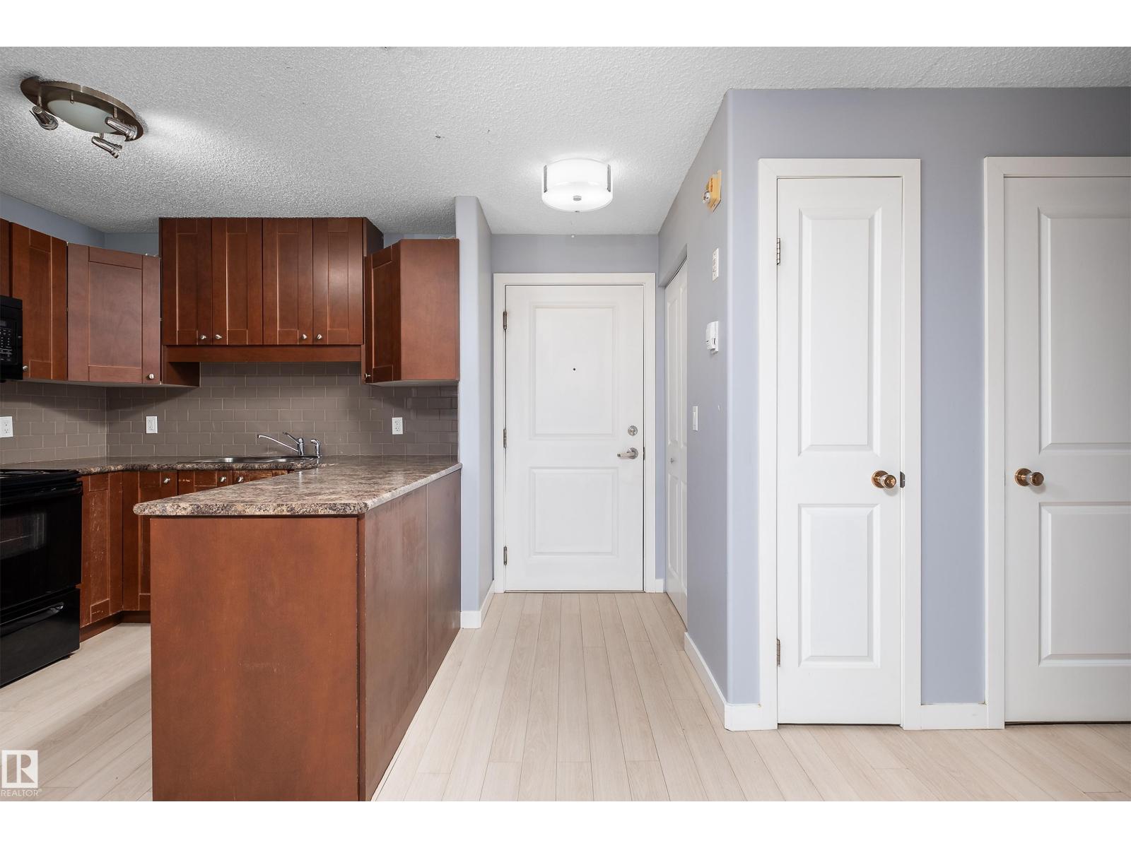 Additional image 4 of 405-10535 122 Street NW, Edmonton, AB, T5N4B7