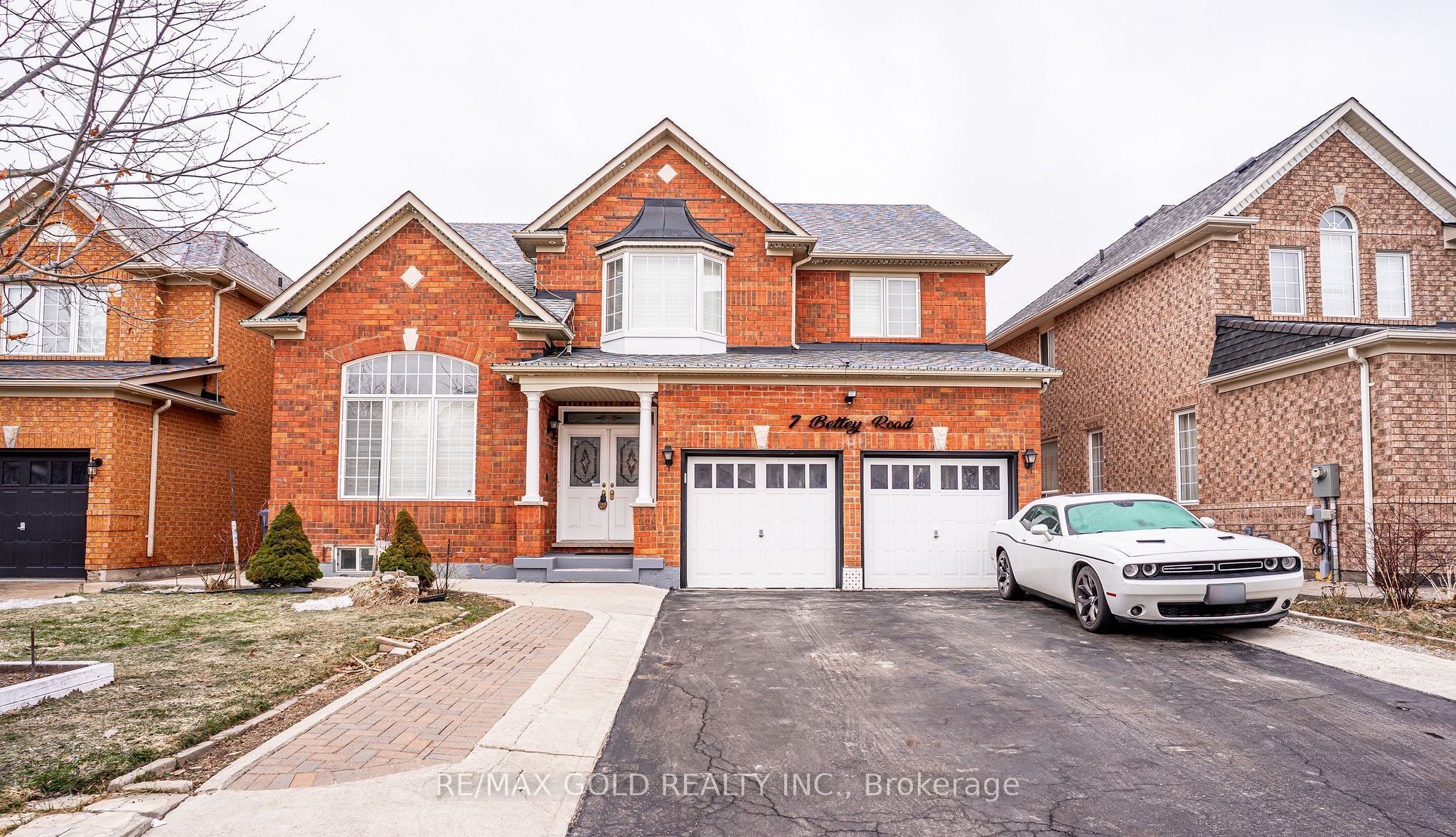 7 Bettey Road, Brampton, ON, L6P 1S9