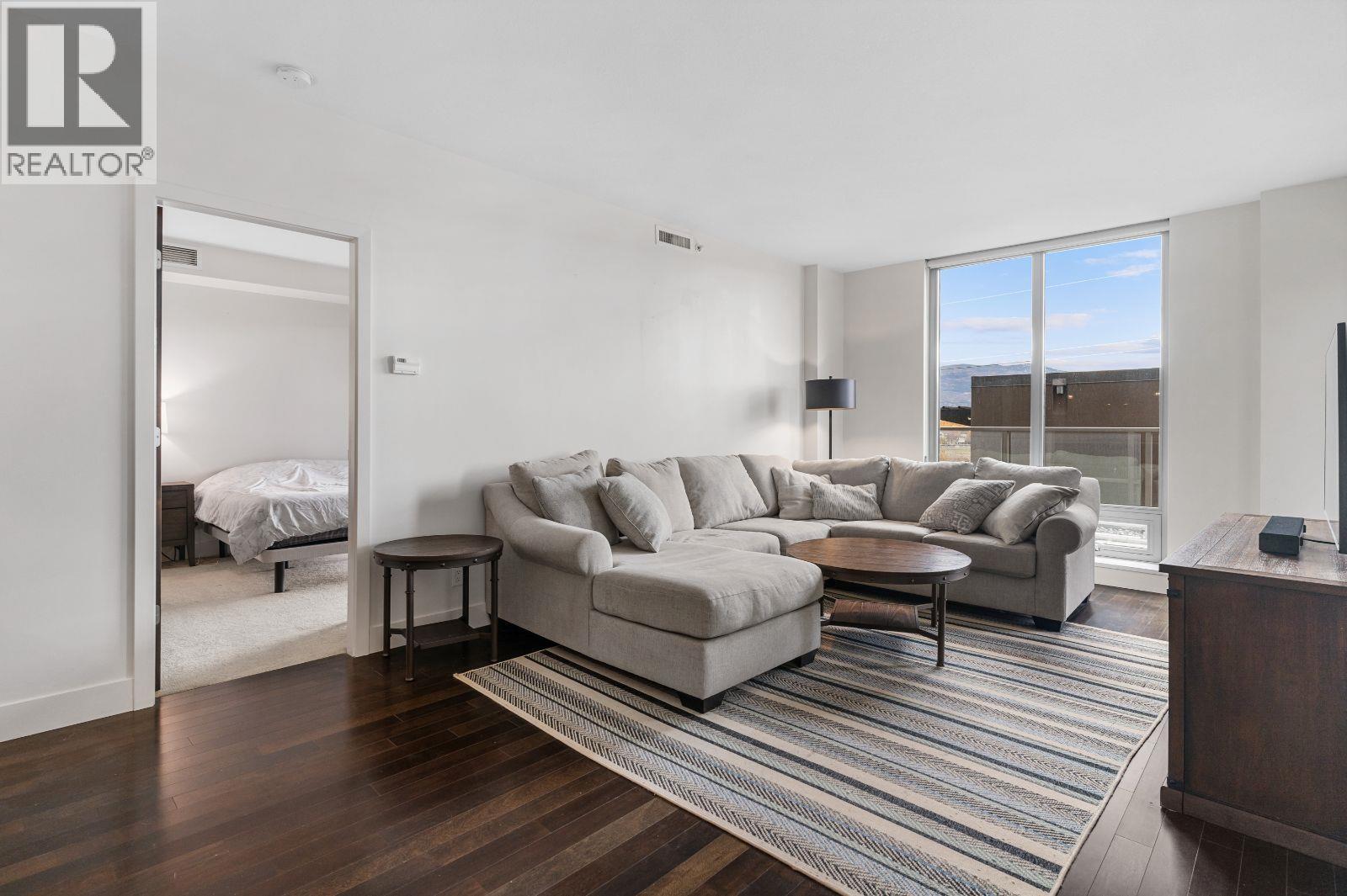 Additional image 3 of 303-2040 Springfield Road, Kelowna, BC, V1Y9N7