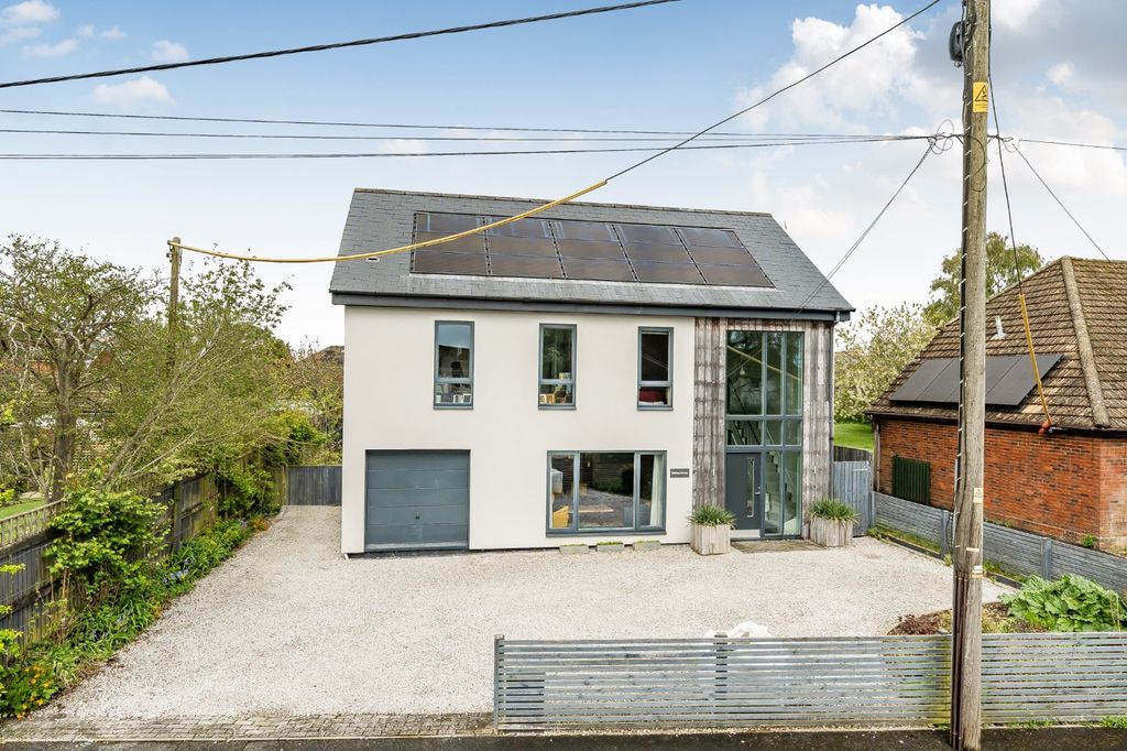 6 bed detached house for saleSouth Road, Alresford, Hampshire SO24