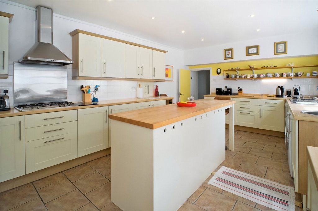 Additional image 8 of 6 bed terraced house for saleThe Strand, Bideford, Devon EX39