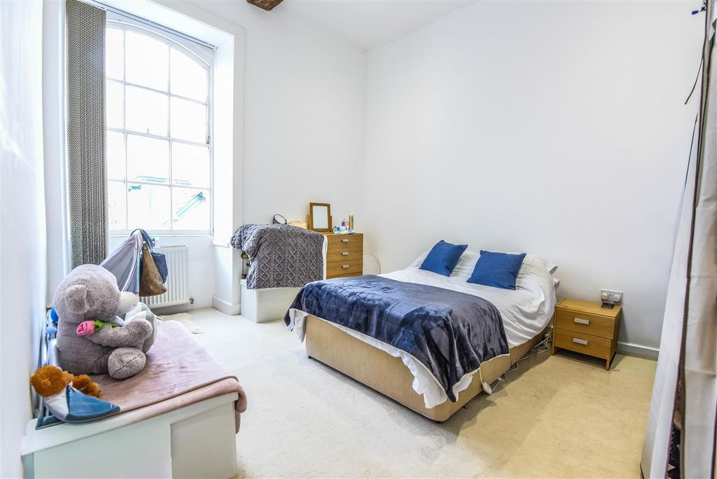 Additional image 5 of 1 bed flat for saleMarybrook Street, Berkeley GL13