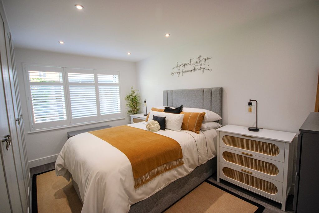 Additional image 9 of 3 bed flat for saleMarett Road, St Helier JE2