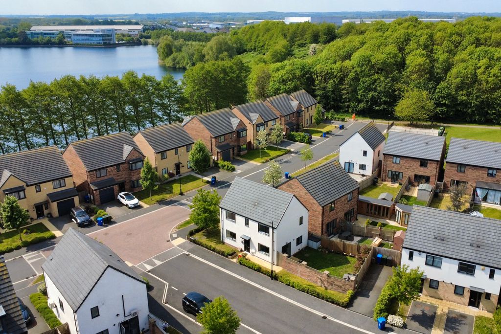 Additional image 30 of 3 bed detached house for saleSwan Road, Lakeside, Bessacarr DN4