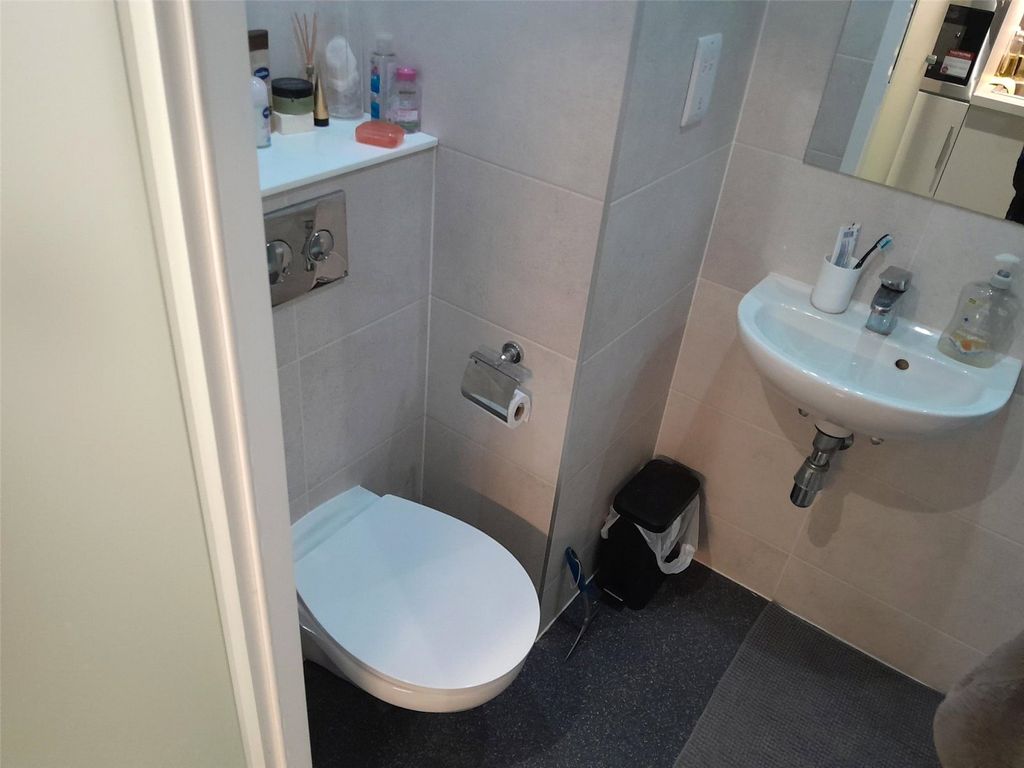Additional image 5 of 1 bed flat for saleThe Metropolis, 16 The Midway, Newcastle-Under-Lyme, Staffordshire ST5