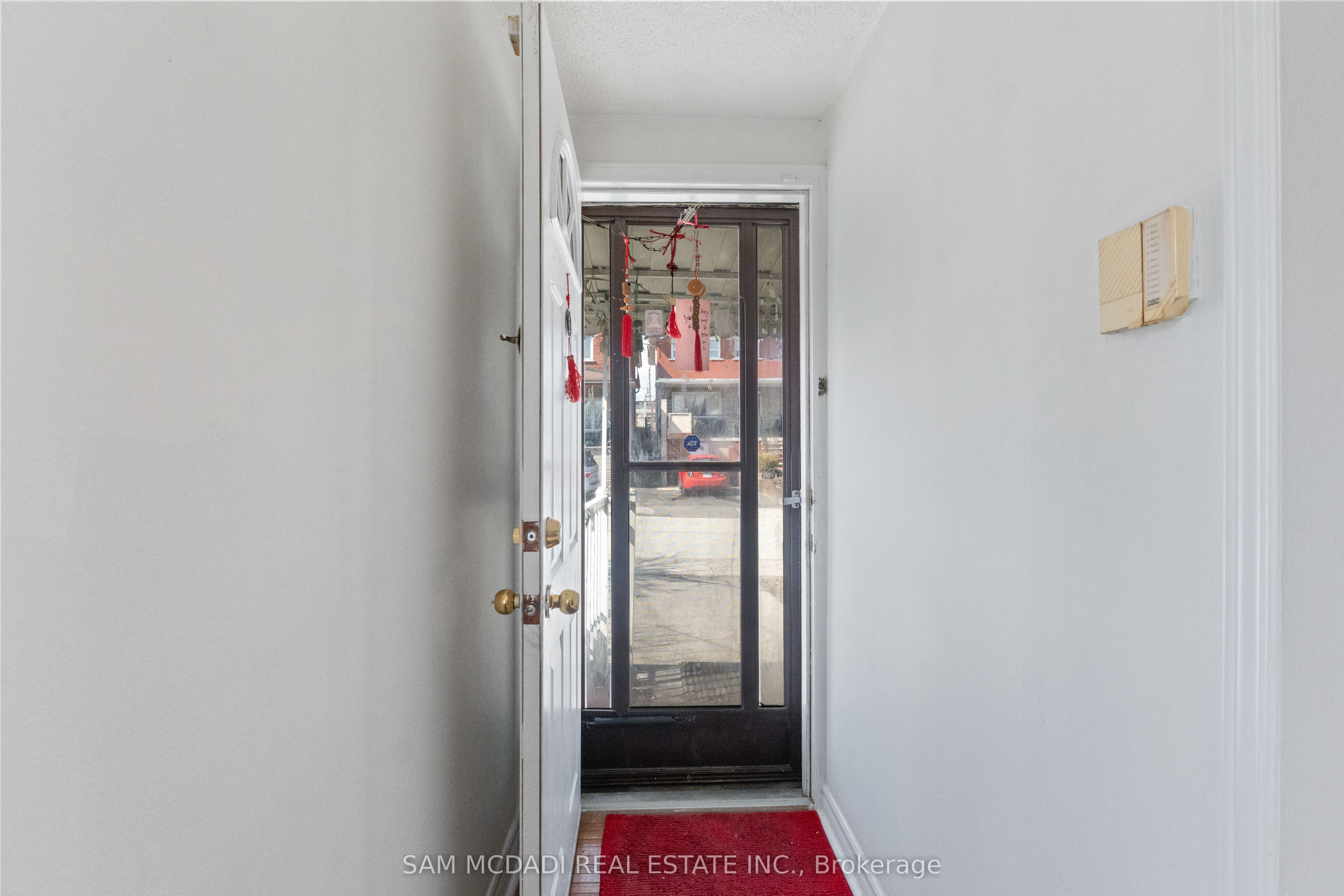 Additional image 5 of 87 Dynevor Road, Toronto, ON, M6E 3X3