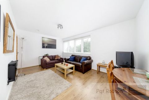 Haydon Close, Red House Farm, Gosforth, Newcastle Upon Tyne NE3