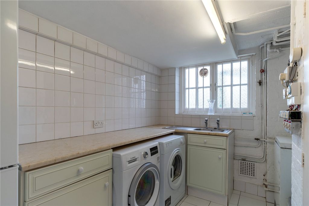 Additional image 21 of 5 bed detached house for saleWestbury Road, Buckhurst Hill, Essex IG9