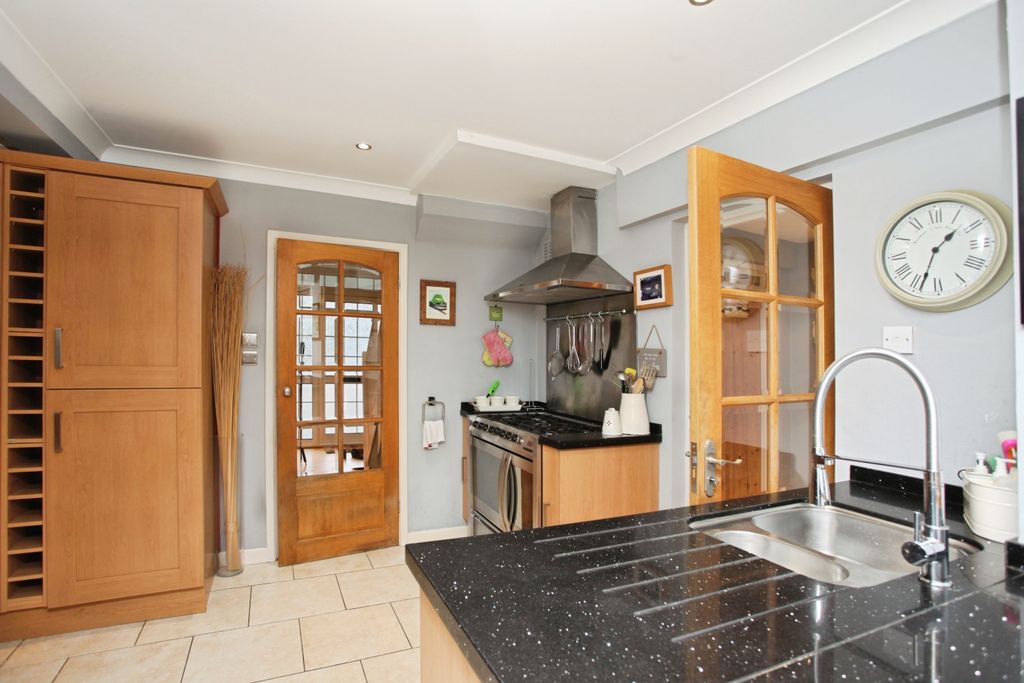 Additional image 9 of 3 bed semi-detached house for salePenylan Close, Newport NP10