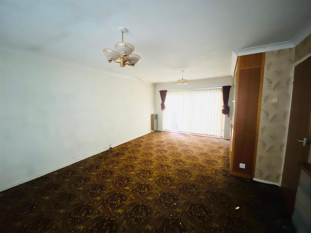 Additional image 4 of 3 bed detached bungalow for saleKingsley Close, Ashton-Under-Lyne OL6