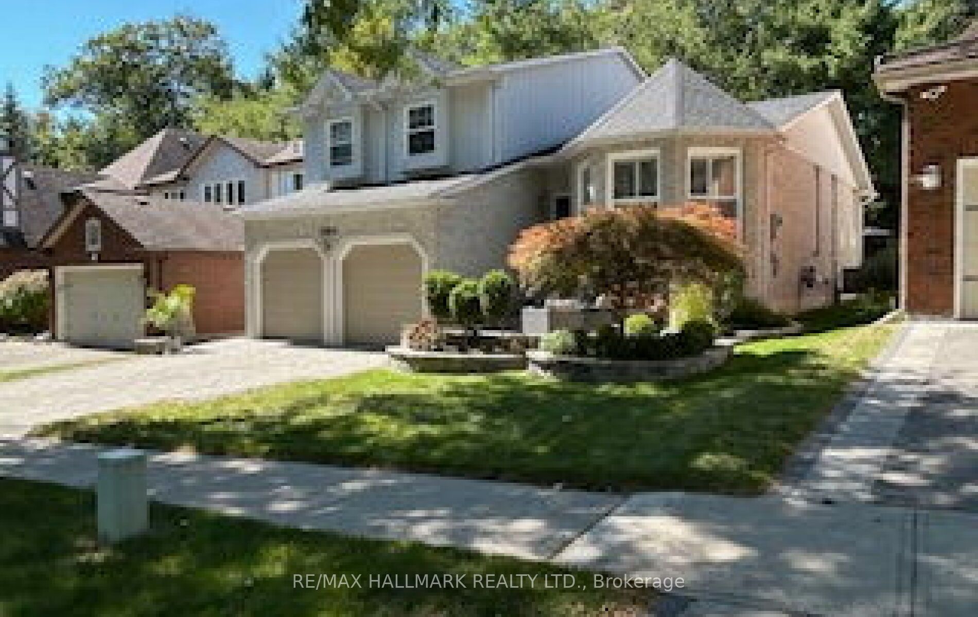 2004 Blairwood Court, Pickering, ON, L1X 2S3