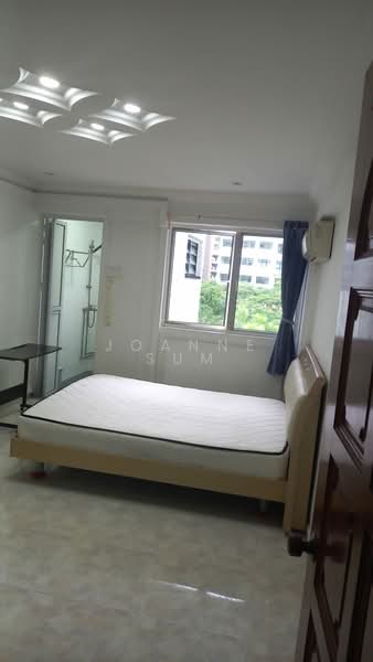332 Hougang Avenue 5
