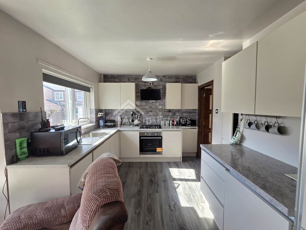 Additional image 2 of 4 bed bungalow for saleSoothill Lane, Batley WF17