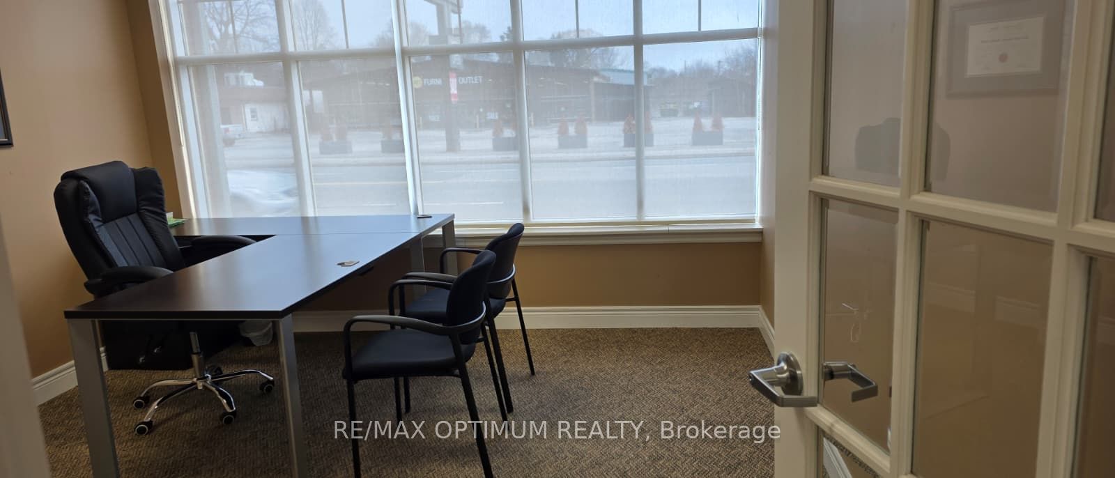 Additional image 4 of G - T4 Room -400 Dundas Street, Whitby, ON, L1N 0K1