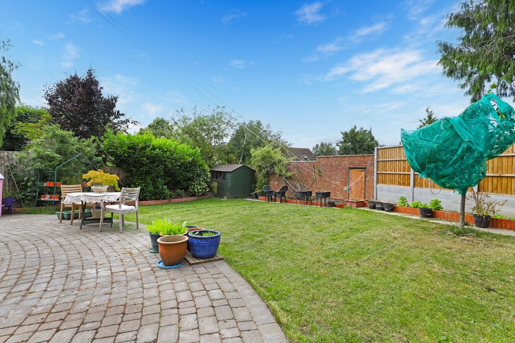 Additional image 22 of 4 bed semi-detached house for saleDevon Close, Buckhurst Hill IG9