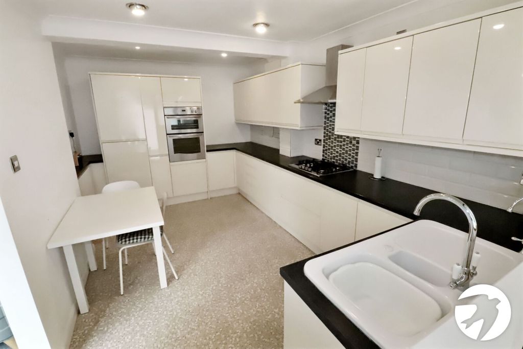Additional image 4 of 2 bed bungalow for saleTrosley Road, Belvedere DA17