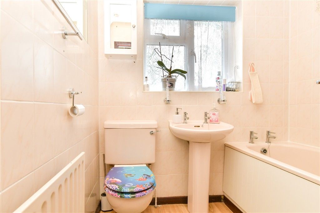 Additional image 10 of 4 bed semi-detached house for saleCourtfield Avenue, Lordswood, Chatham, Kent ME5