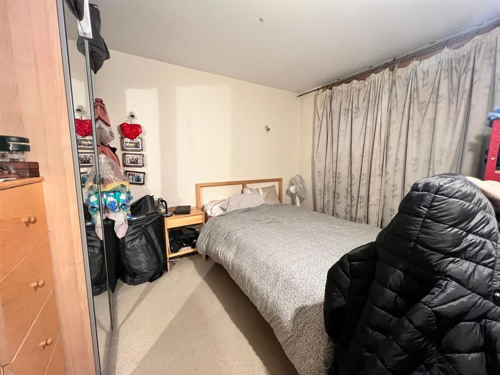 Additional image 4 of 1 bed flat for saleLongbridge Road, Barking IG11