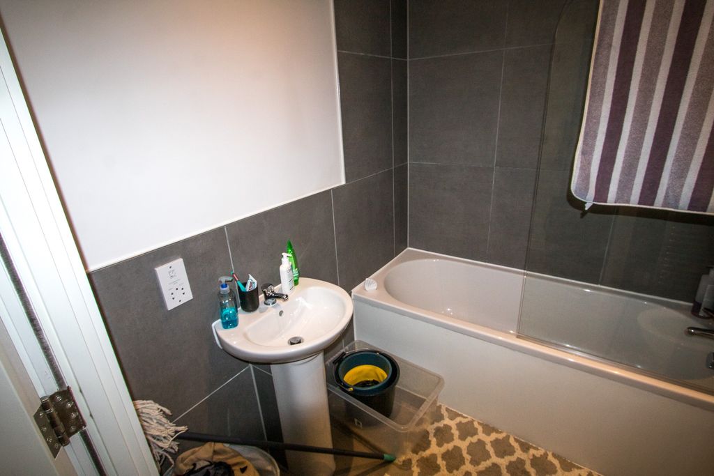 Additional image 6 of 1 bed flat for saleMarsh Parade, Newcastle Under Lyme ST5