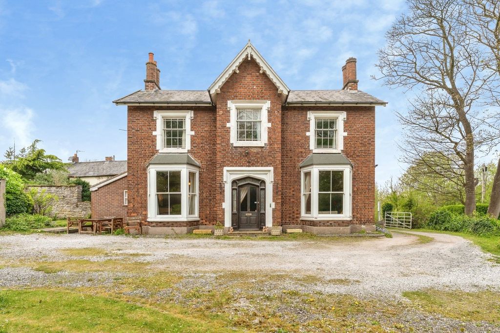 5 bed detached house for saleBryntirion Road, Bagillt, Flintshire CH6