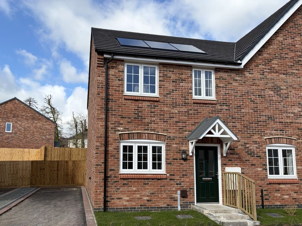 3 bed semi-detached house for saleGrange Way, Hay Meadows, Markfield LE67