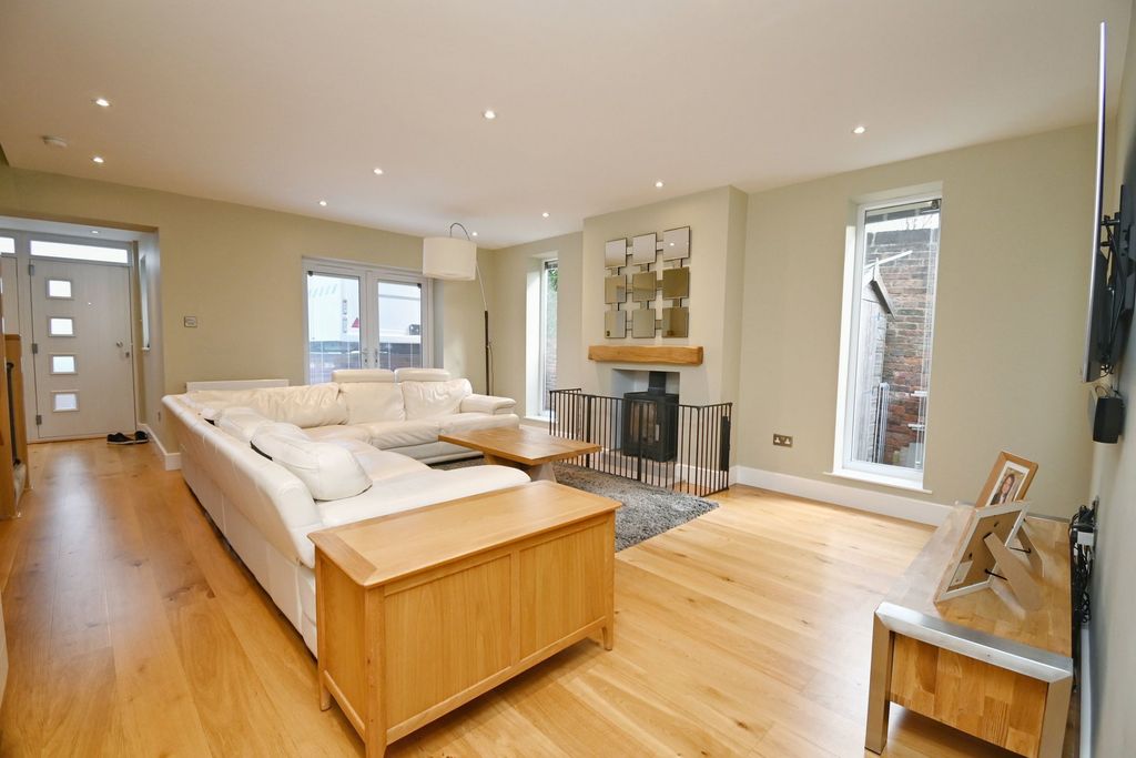 Additional image 9 of 4 bed detached house for saleSt. Marys Garden, Worsbrough Village, Barnsley S70