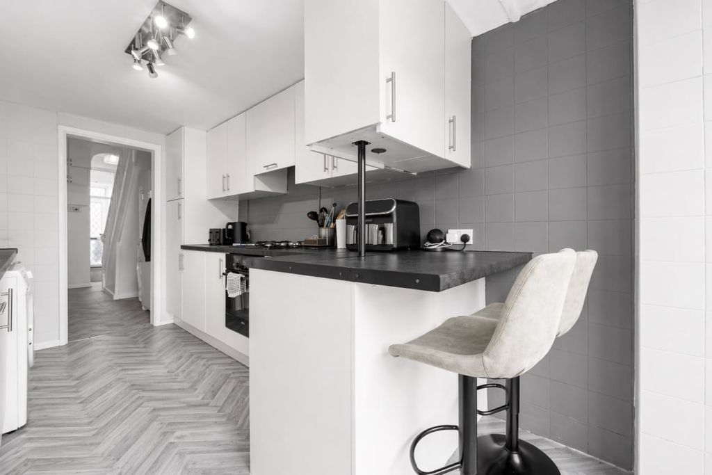 Additional image 5 of 2 bed terraced house for saleRussell Street, Roath, Cardiff CF24
