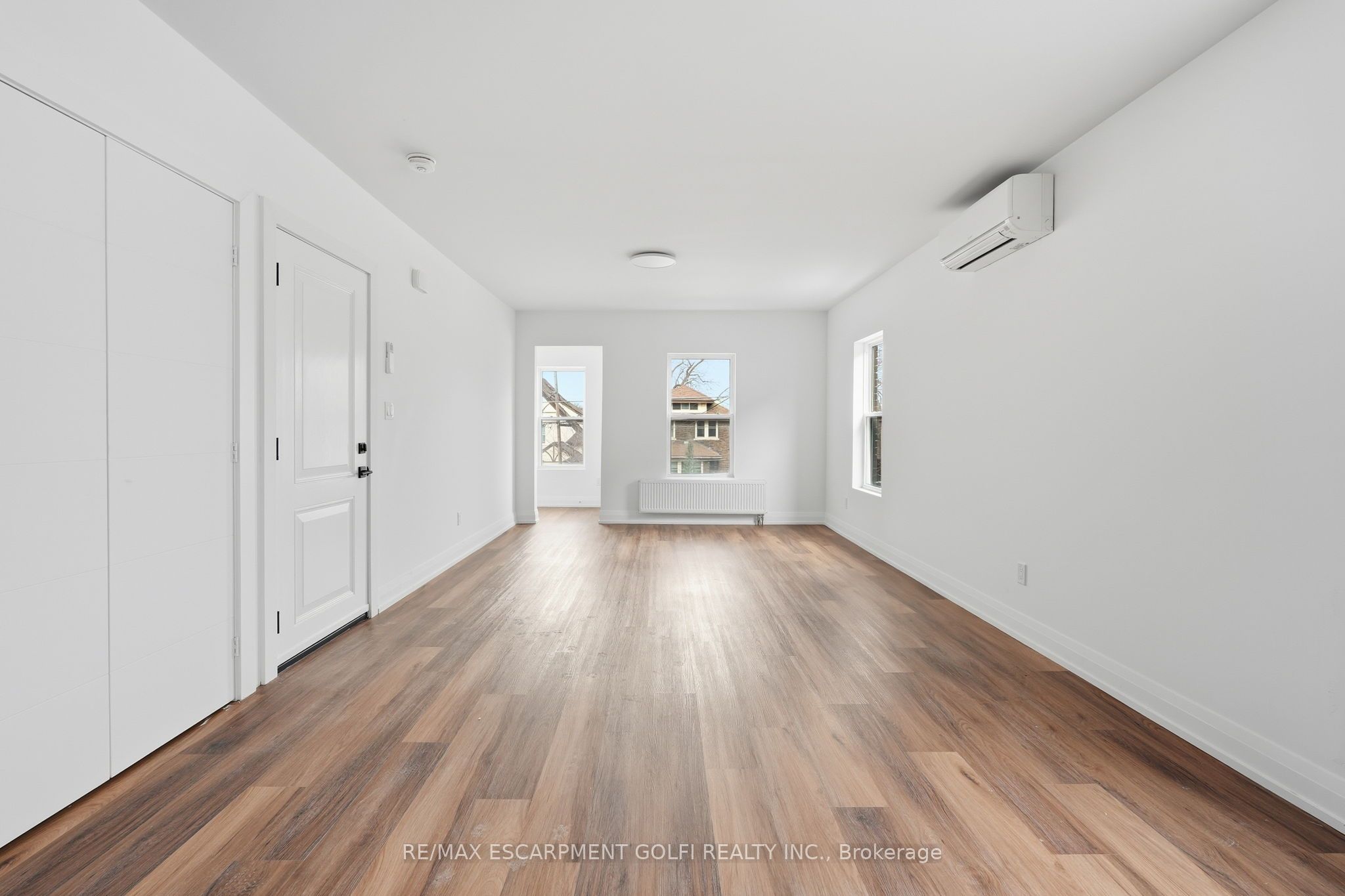 Additional image 5 of 3-4876 Simcoe Street, Niagara Falls, ON, L2E 1V9