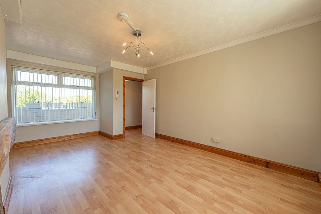 Additional image 7 of 2 bed flat for saleBeaufort Road, Newport NP19