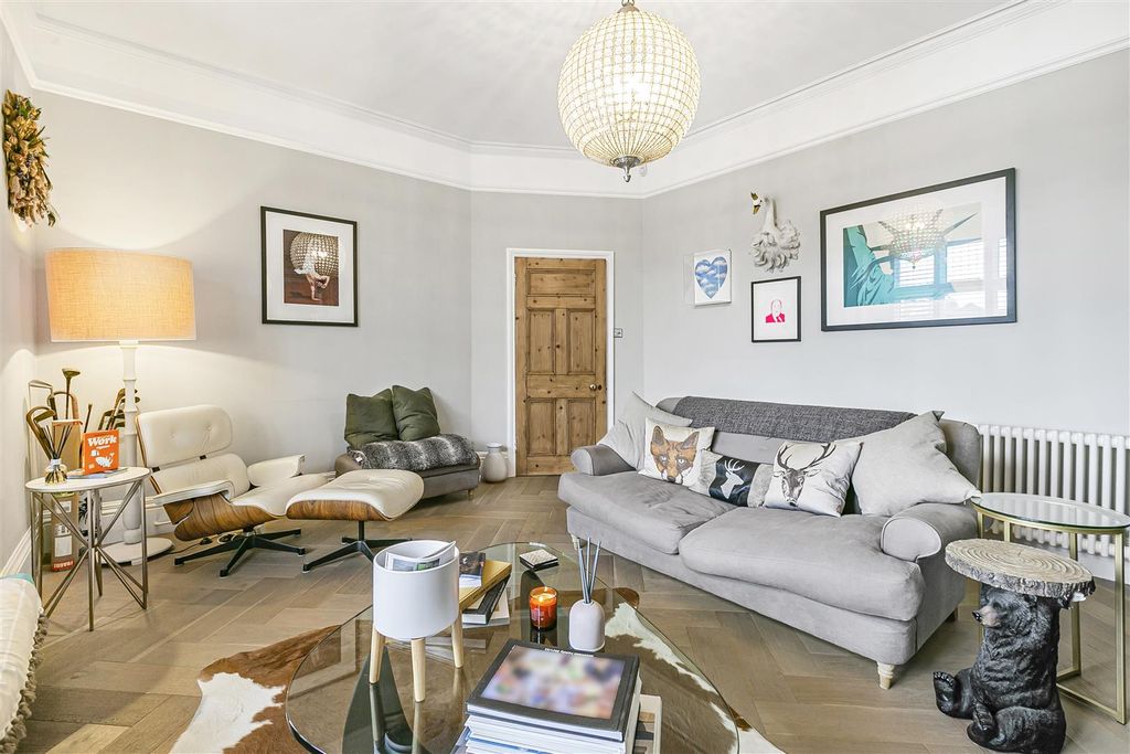 Additional image 11 of 6 bed semi-detached house for saleSt. Catherines Road, Broxbourne EN10