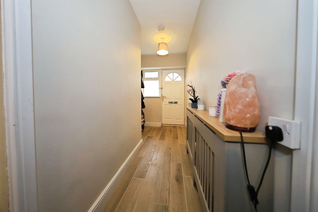 Additional image 2 of 2 bed flat for saleKnight Road, Kidderminster DY11