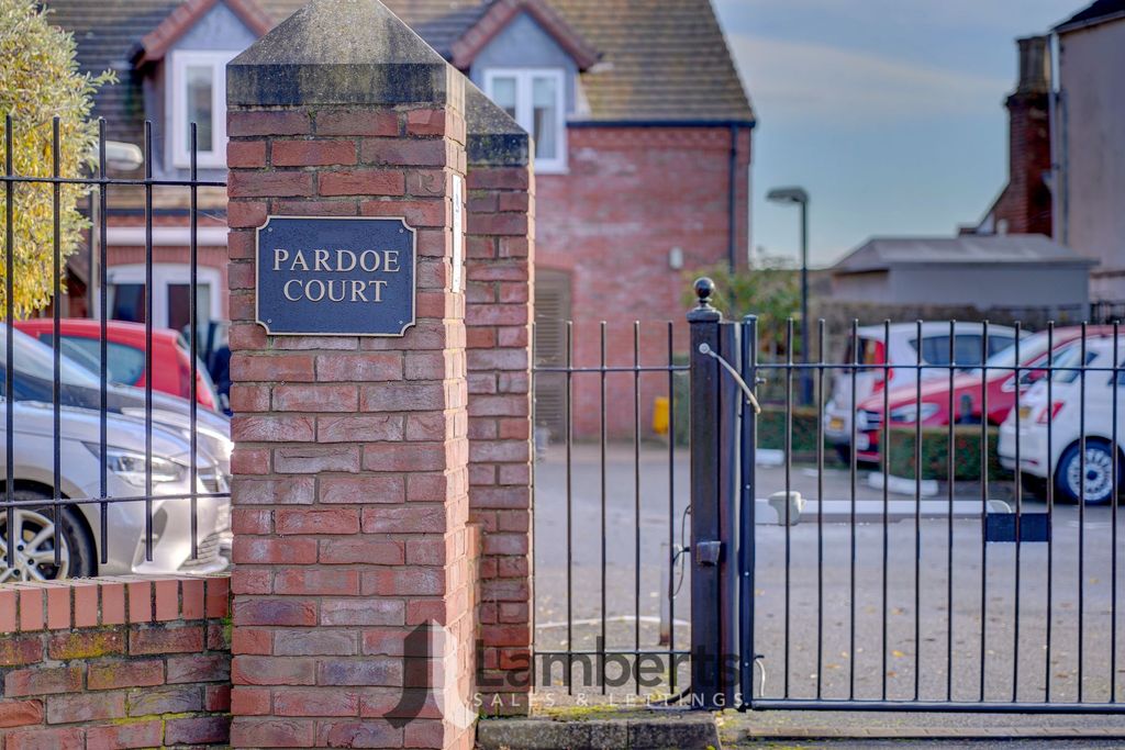 Additional image 15 of 2 bed flat for saleNew Road, Studley B80