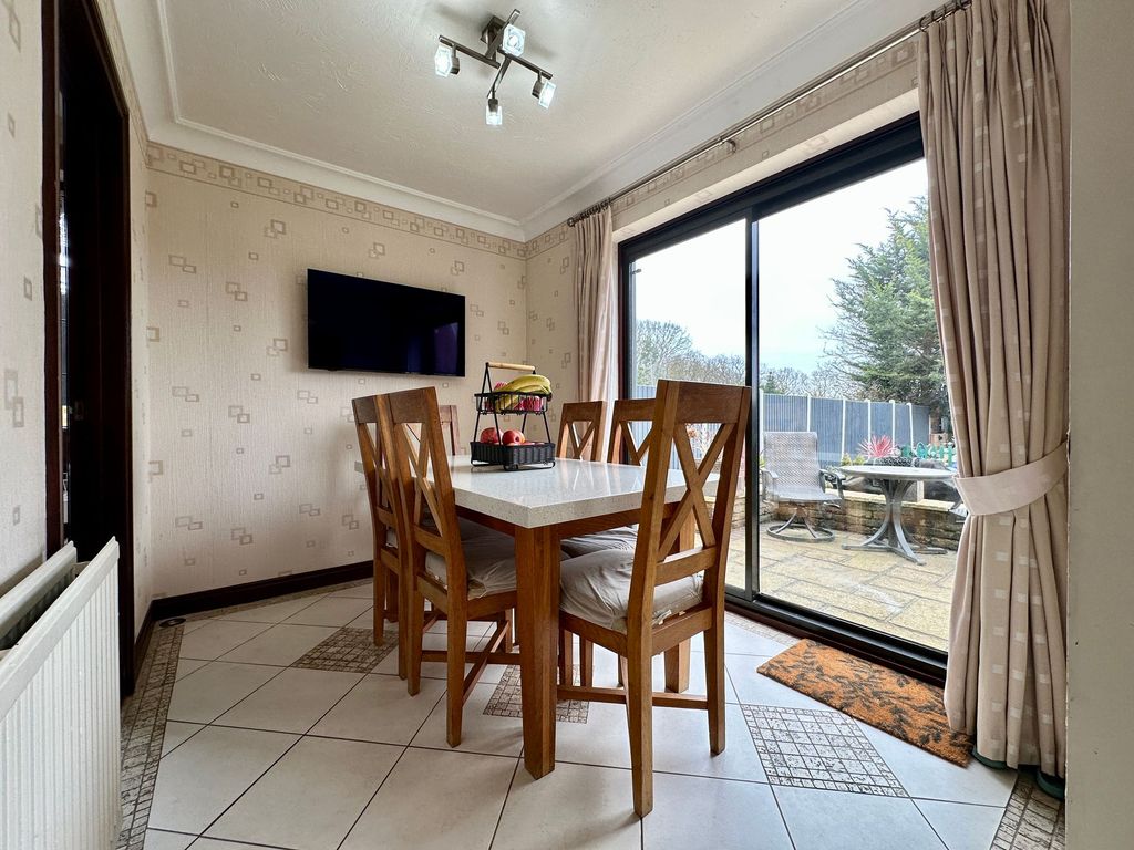 Additional image 8 of 5 bed detached house for saleNoak Hill Road, Billericay CM12