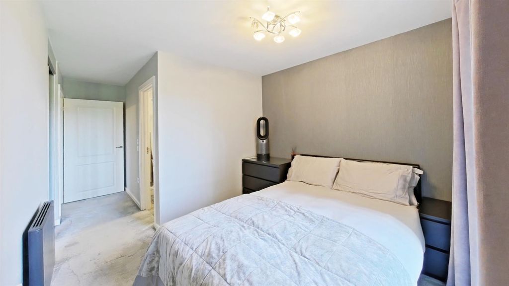 Additional image 6 of 2 bed flat for saleLittle Brights Road, Belvedere DA17
