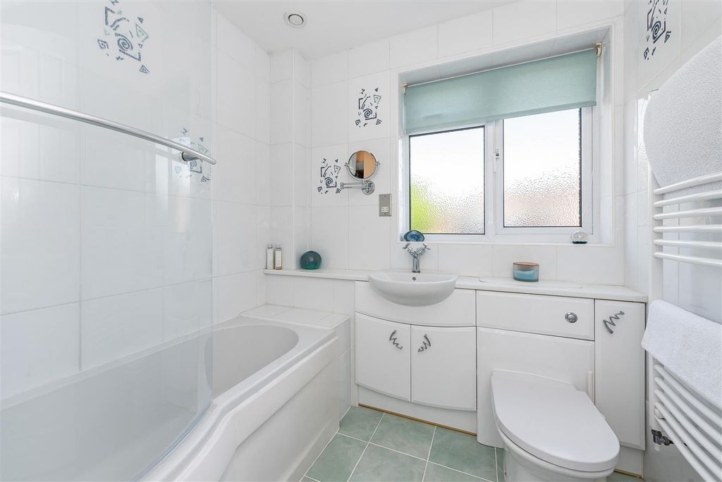 Additional image 13 of 4 bed detached house for saleSainsbury Close, Andover SP10