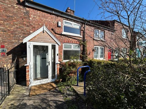 Warburton Street, Didsbury Village M20