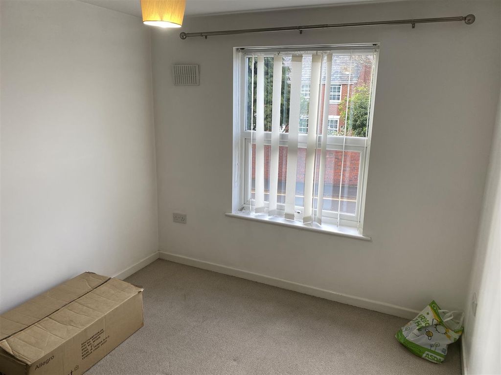 Additional image 4 of 2 bed flat for salePerrett Walk, Kidderminster DY11